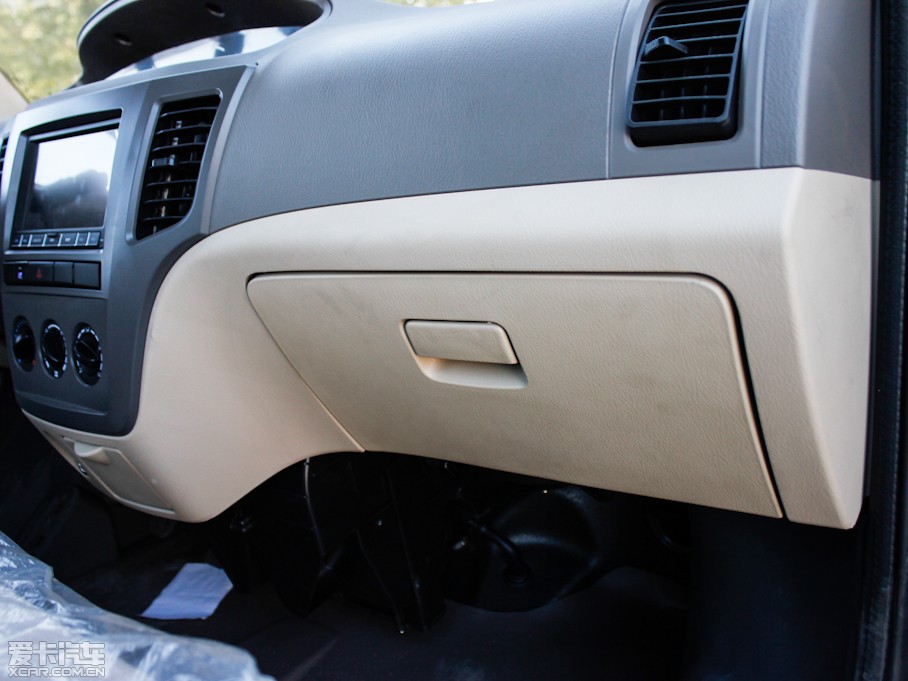 2012��LCV03 1.3L 7�����w���A��