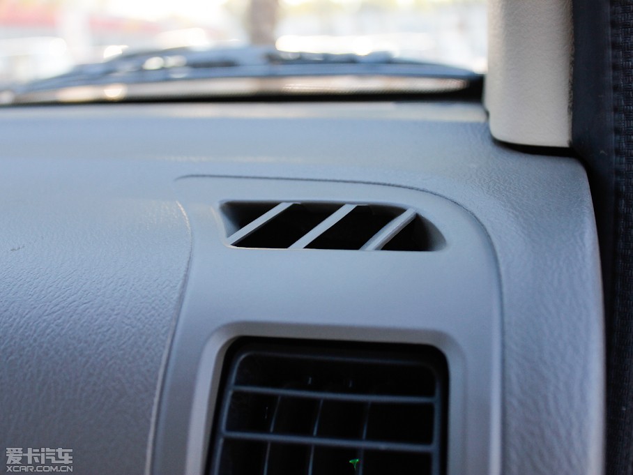 2012��LCV03 1.3L 7�����w���A��