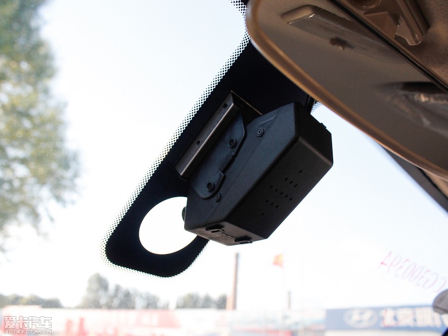 2012��LCV03 1.3L 7�����w���A��