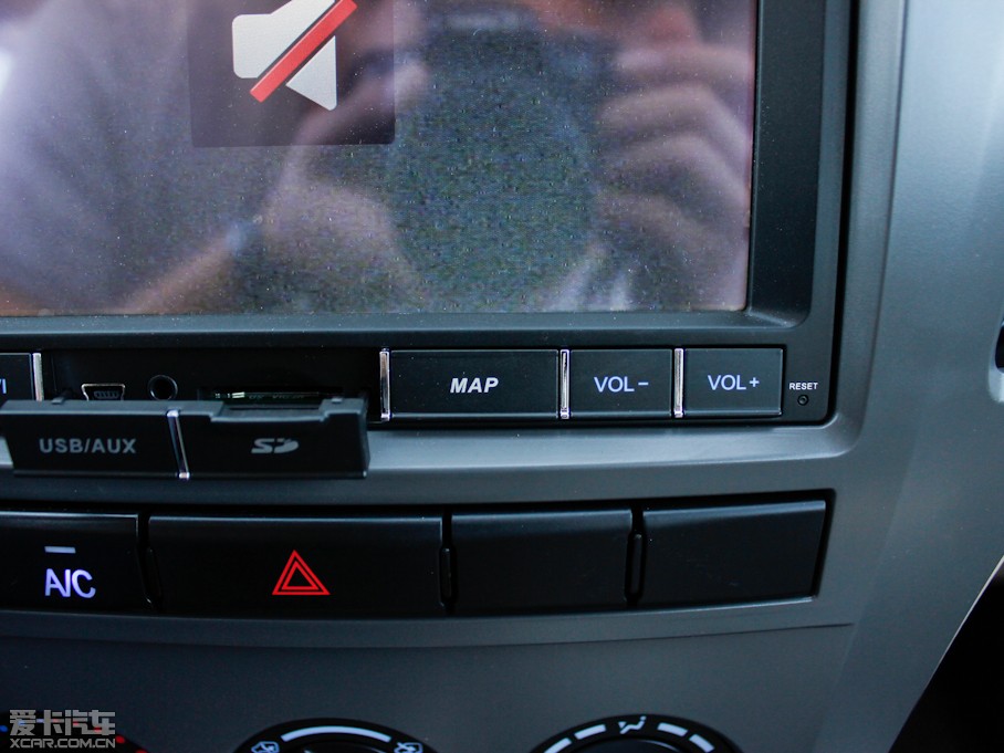 2012��LCV03 1.3L 7�����w���A��