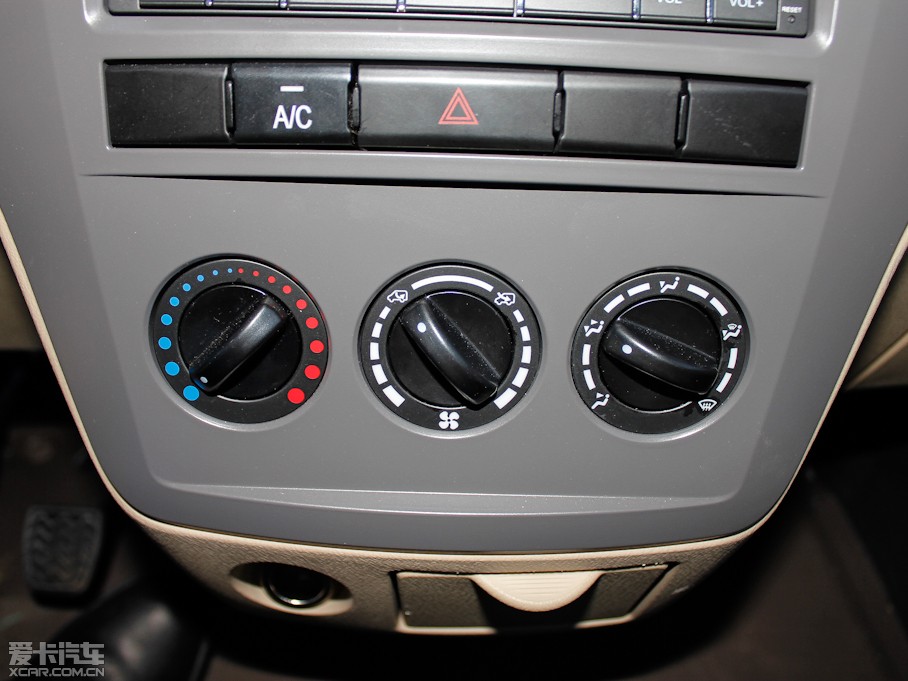 2012��LCV03 1.3L 7�����w���A��