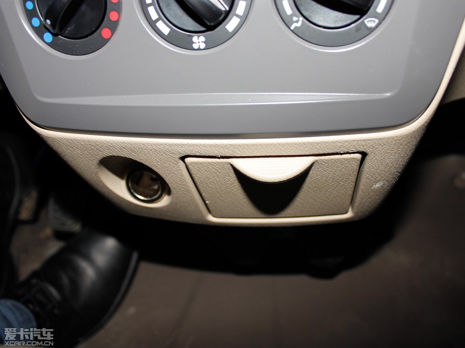 2012��LCV03 1.3L 7�����w���A��