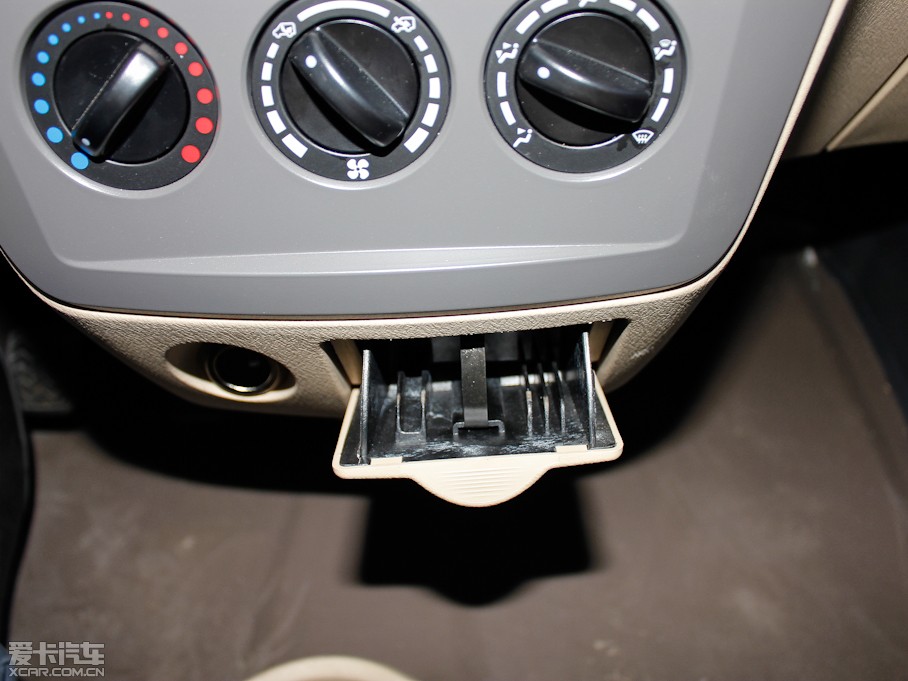 2012��L(f��ng)CV03 1.3L 7�����w���A��