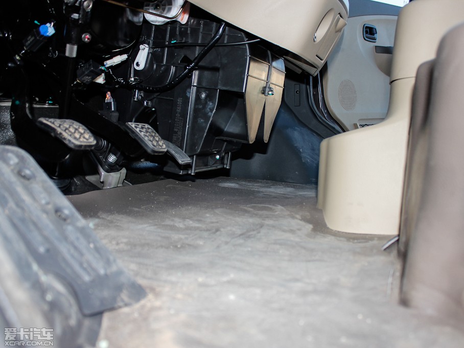 2012��LCV03 1.3L 7�����w���A��