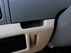 2012��1.3L 7�����w���A�� ���g����