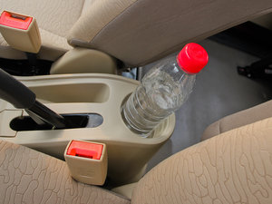 2012款1.3L 手动标准版 空间座椅