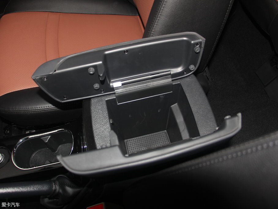 2017�����LS16 1.9T �ք������A�� 7��