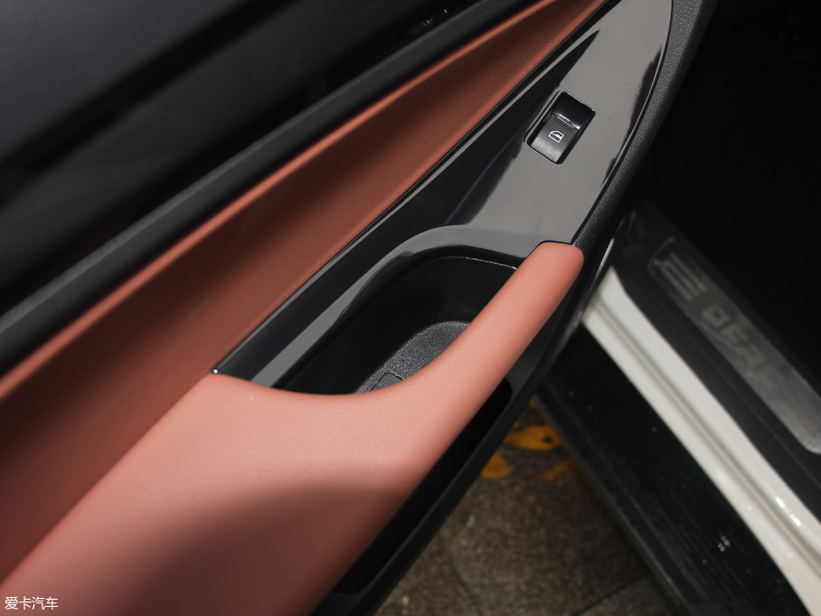 2017�����L(f��ng)S16 1.9T �ք�(d��ng)���(q��)���A�� 7��