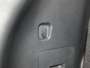 2017款1.9T 手动两驱豪华型 5座 空间座椅