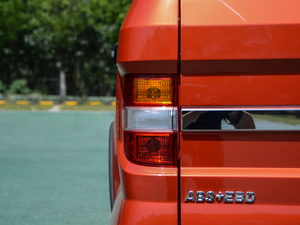 20182.4T ԄF 4K22D4T ^