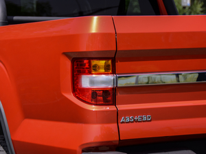 20182.4T ԄF 4K22D4T ^