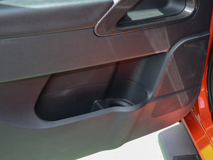 20182.4T ԄF 4K22D4T g