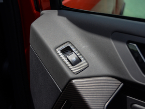 20182.4T ԄF 4K22D4T g