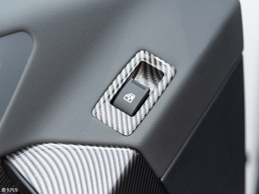 2019SN7 2.4T ԄӃF  V