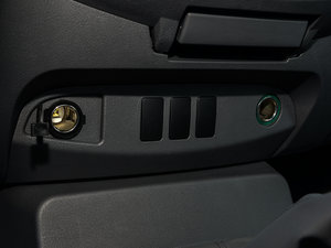 2014款2.8T 柴油版精英型 中控区