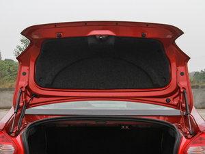 2015款1.5L 手动金钻型 其它