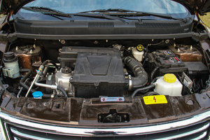 2015款1.5L 手动金钻型 发动机