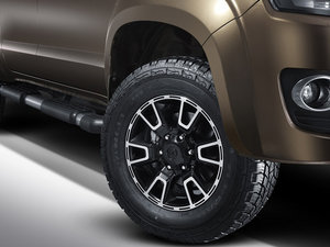 2015款2.8T 柴油四驱至尊版 细节外观