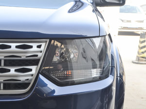 2015款2.8T 柴油两驱至尊版 大灯