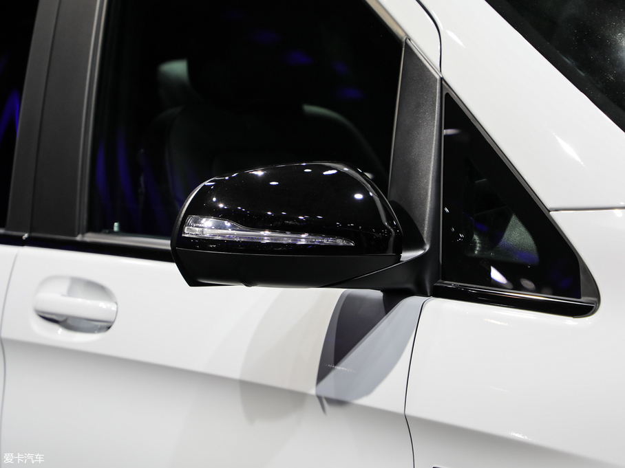 2018YV(j) V 260 AMG \(yn)(dng) V