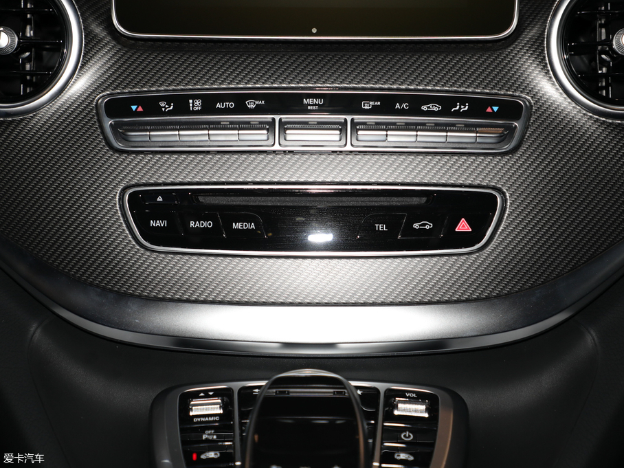 2018��YV�� V 260 AMG �\�Ӱ� ��V