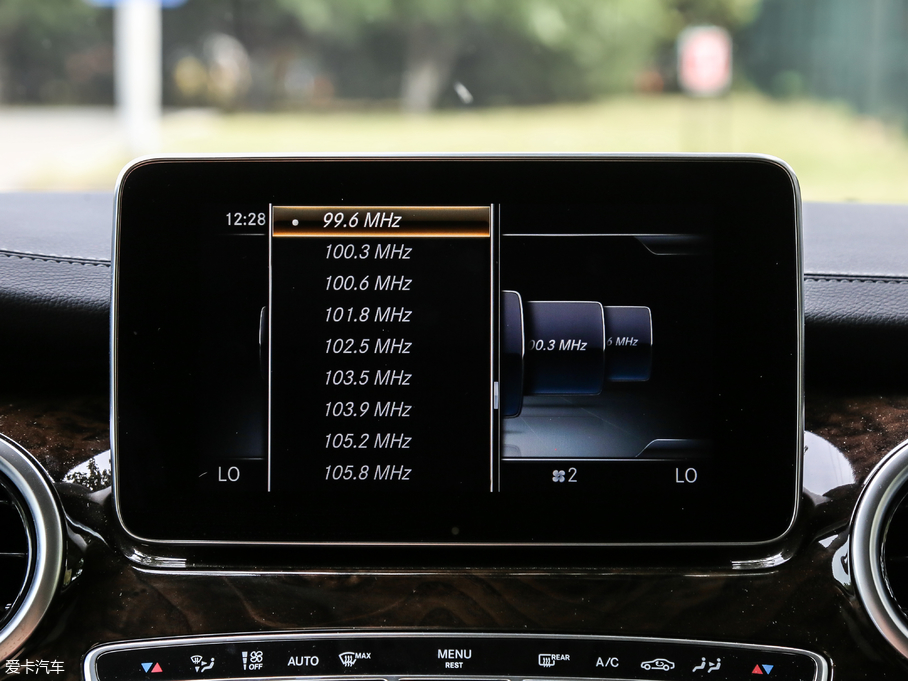 2018YV V 260 L FL V