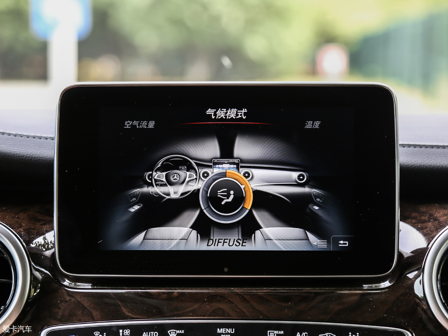 2018YV V 260 L FL V