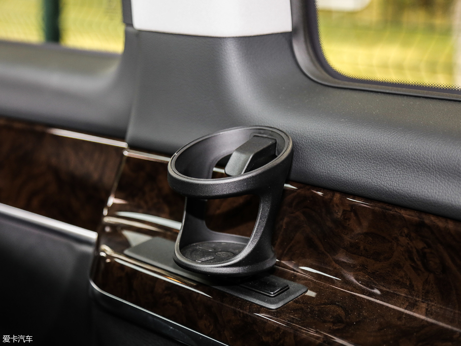 2018YV(j) V 260 L FL(zhng) (gu)V