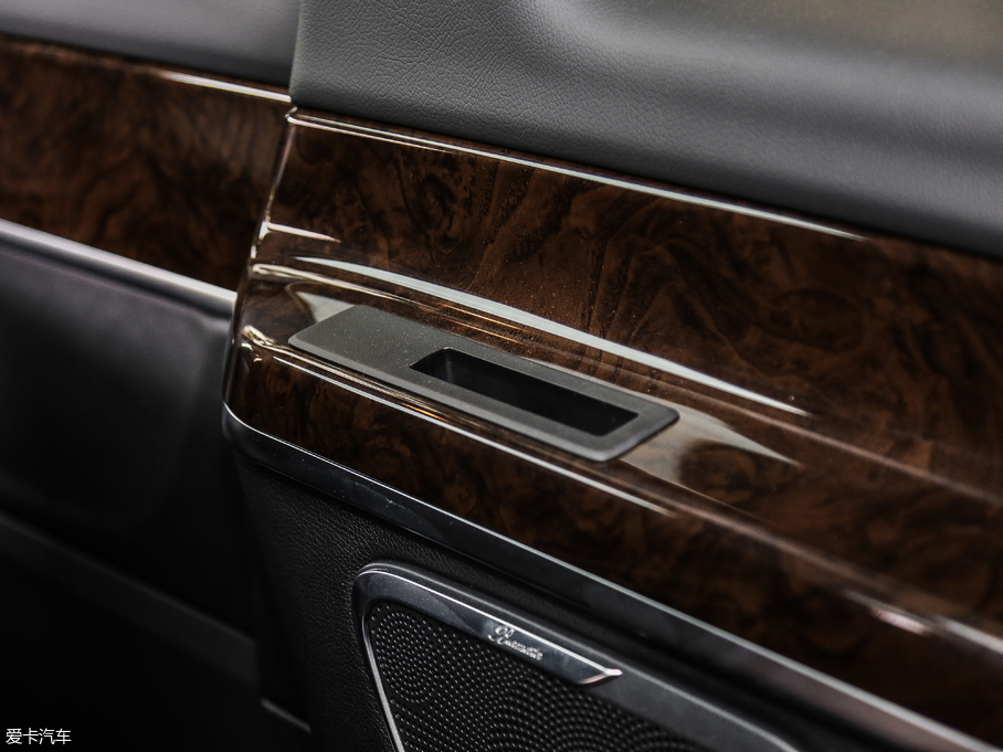 2018YV(j) V 260 L FL(zhng) (gu)V