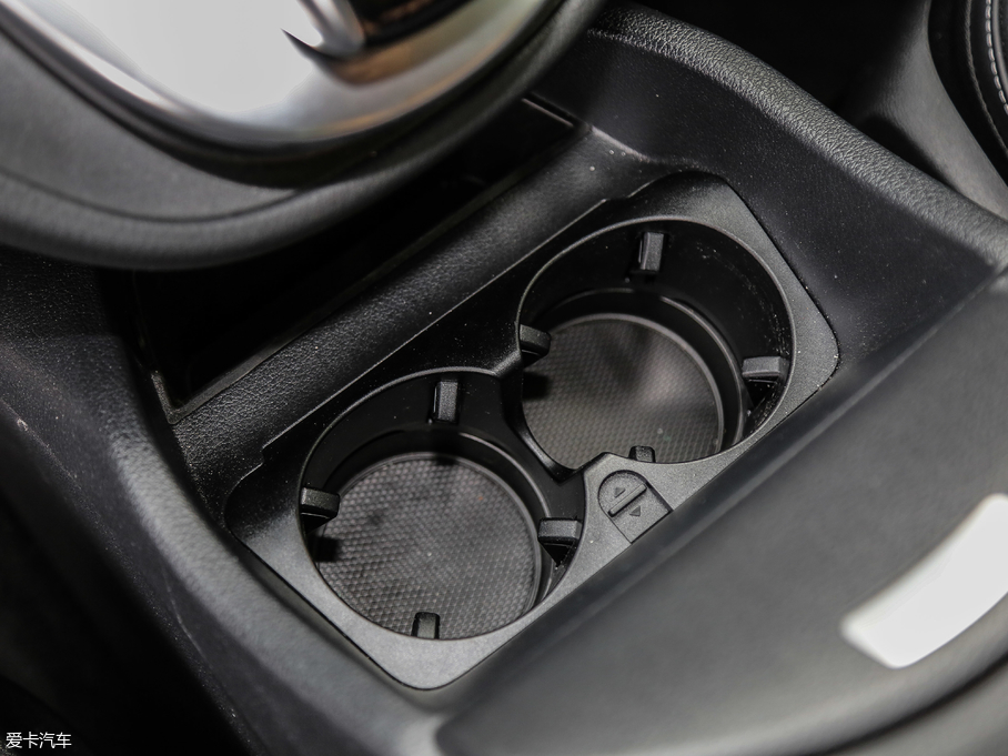 2018YV V 260 L FL V