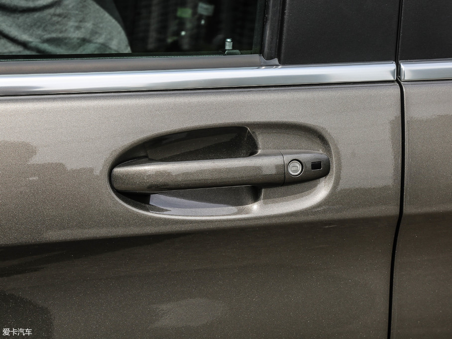 2018YV(j) V 260 L FL(zhng) (gu)V