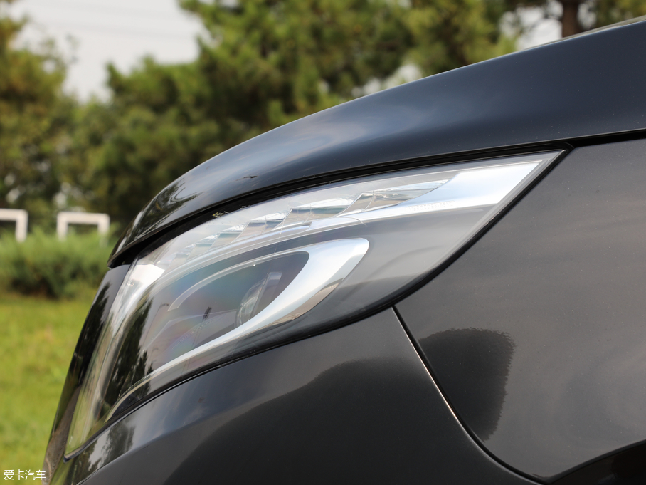 2018YV(j) V 260 L FL(zhng) (gu)V