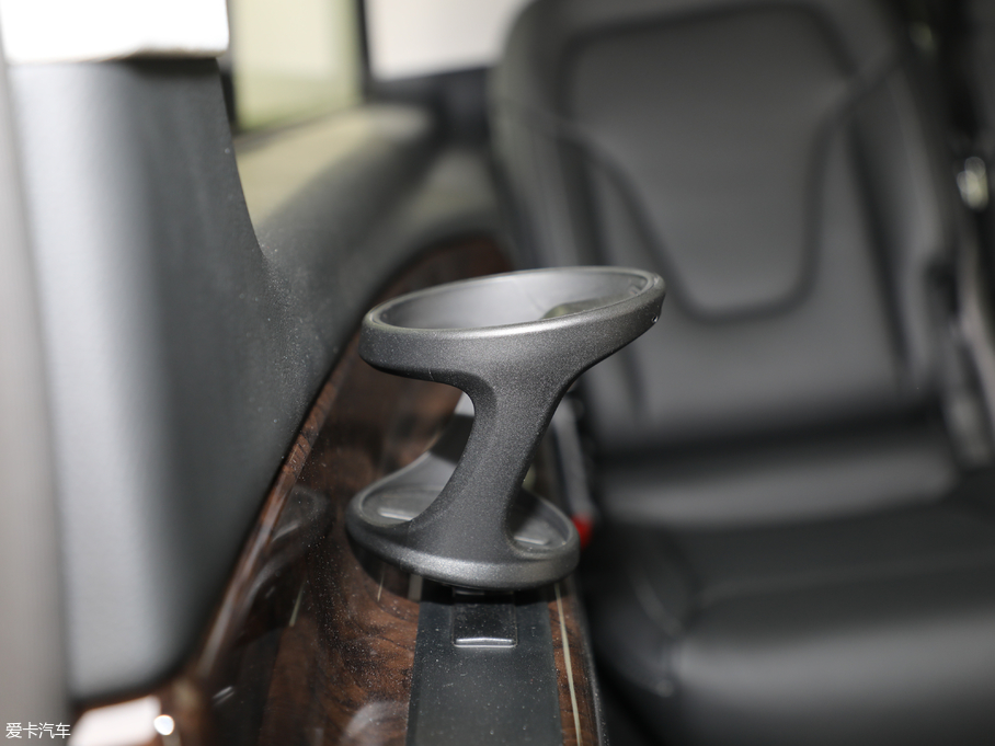 2018YV V 260 L FL V