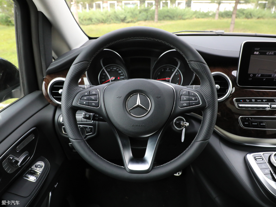 2018YV V 260 L FL V