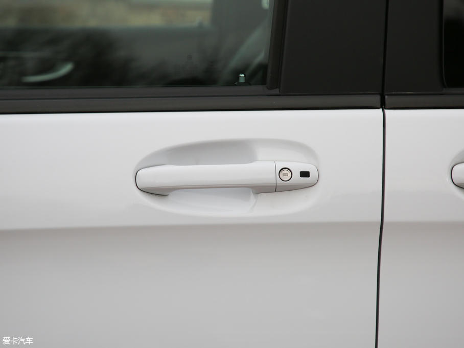 2018YV V 260 AMG \Ӱ V