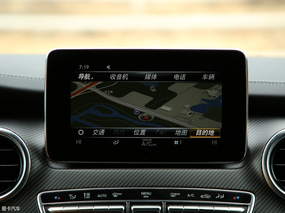 2018��YV�� V 260 AMG �\�Ӱ� ��V