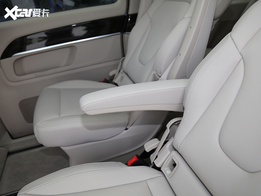 2018YV V 260 F VI