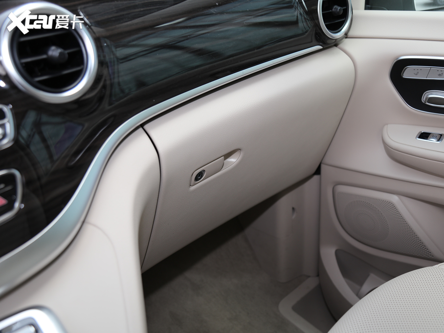 2018YV V 260 F VI