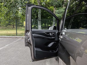 2018V 260 L FL V {λ܇T