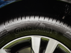 2018V 260 F V ݆̥Ʒ