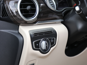 2018V 260 F VI п؅^(q)