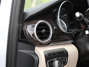 2018V 260 F VI п؅^(q)