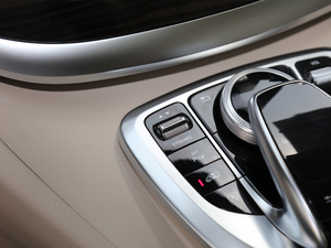 2018V 260 F VI п؅^