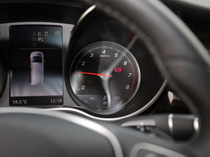 2018V 260 F VI п؅^