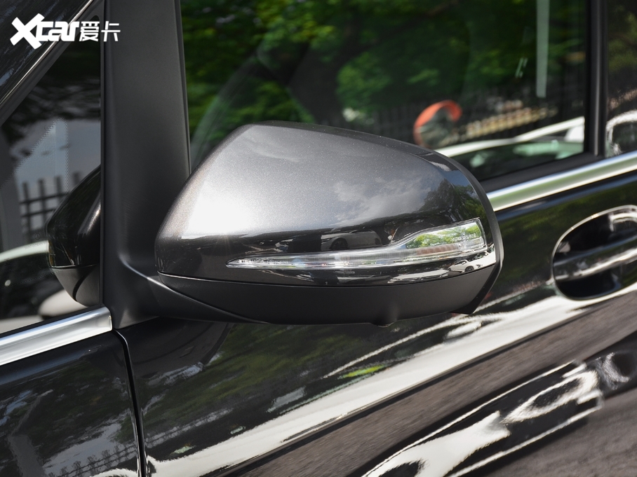 2020��YV�� V 260 L �L�S����A��