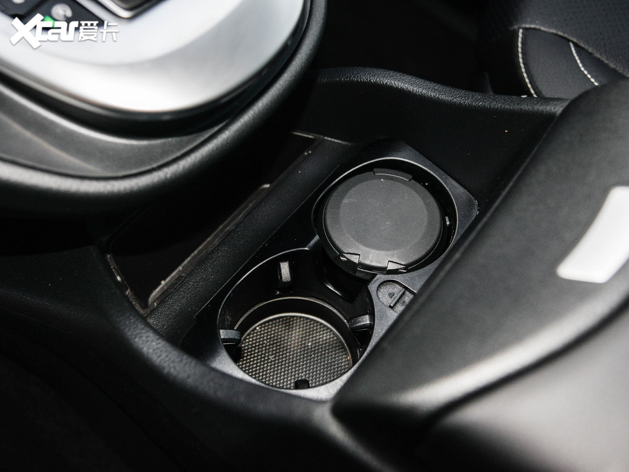 2020YV V 260 L LSA