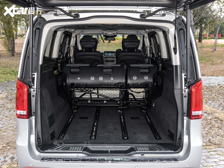 2020��YV�� V 260 L �L�S����A��