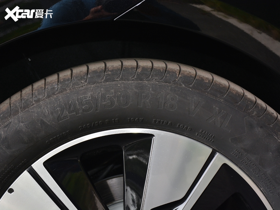 2020YV(j) V 260 F