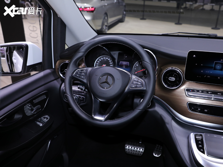 2020YV(j) V 260 F