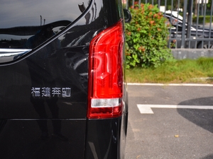 2020款V 260 领航版 尾灯